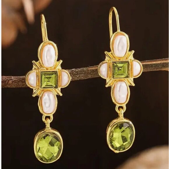 NWT - Sterling 925 Gold and Green Faux Pearl Dangle Earrings - Picture 1 of 10